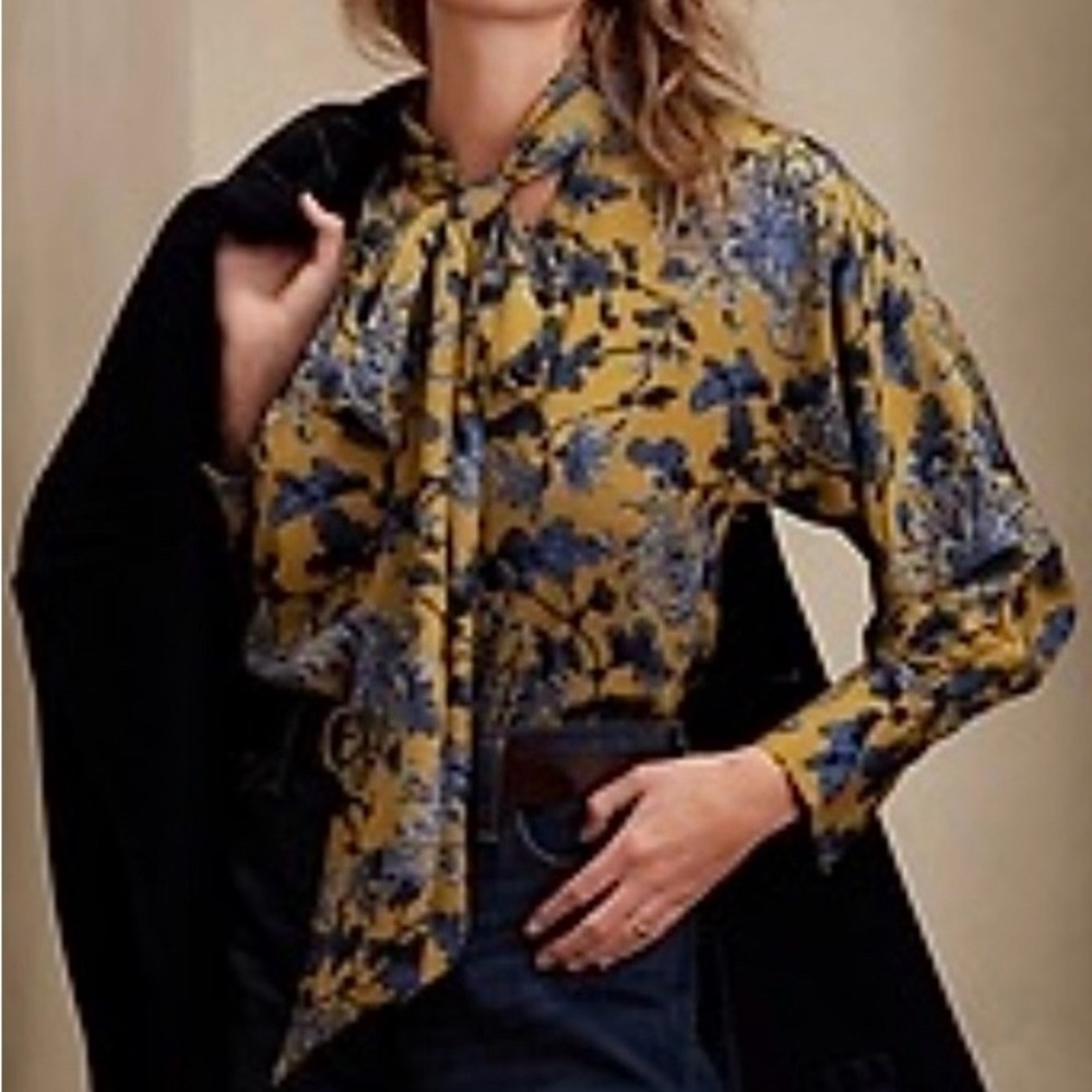 Banana Republic Scarf Neck Blouse